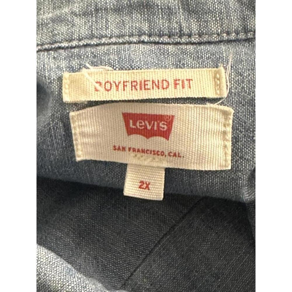 Levi's classic light blue cotton chambray Boyfriend Fit button-up shirt Size 2X - Picture 9 of 9